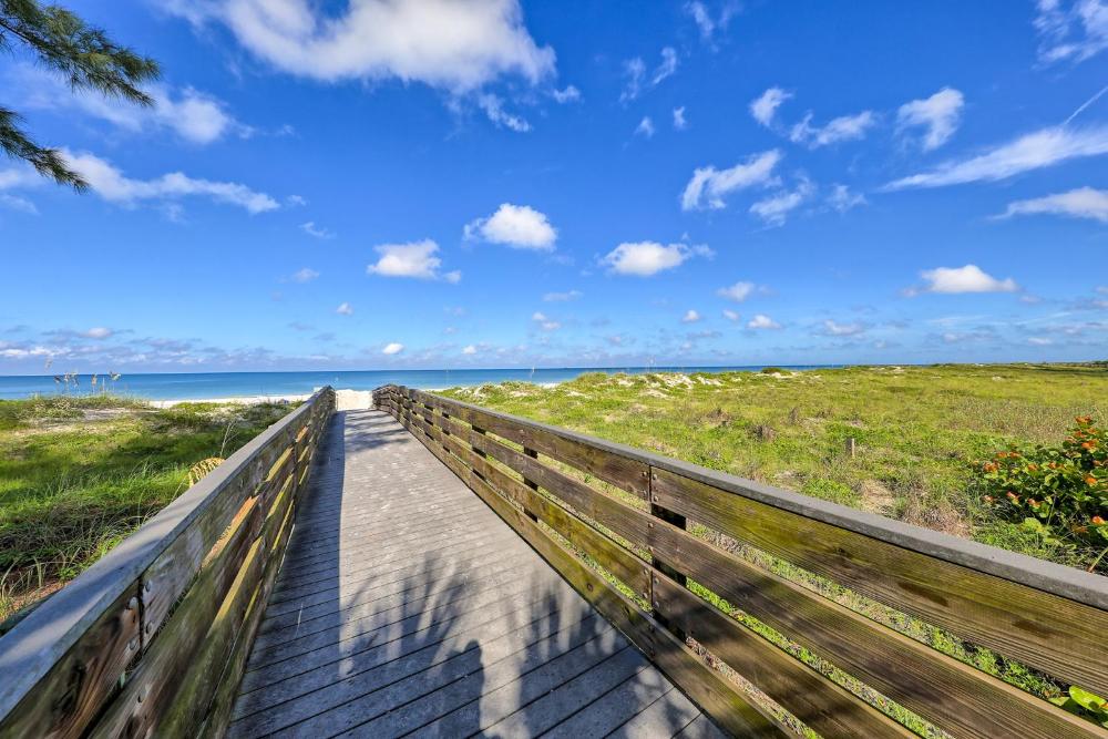 BeachTrail Lodging at Indian Rocks Beach Apartment 3 interior